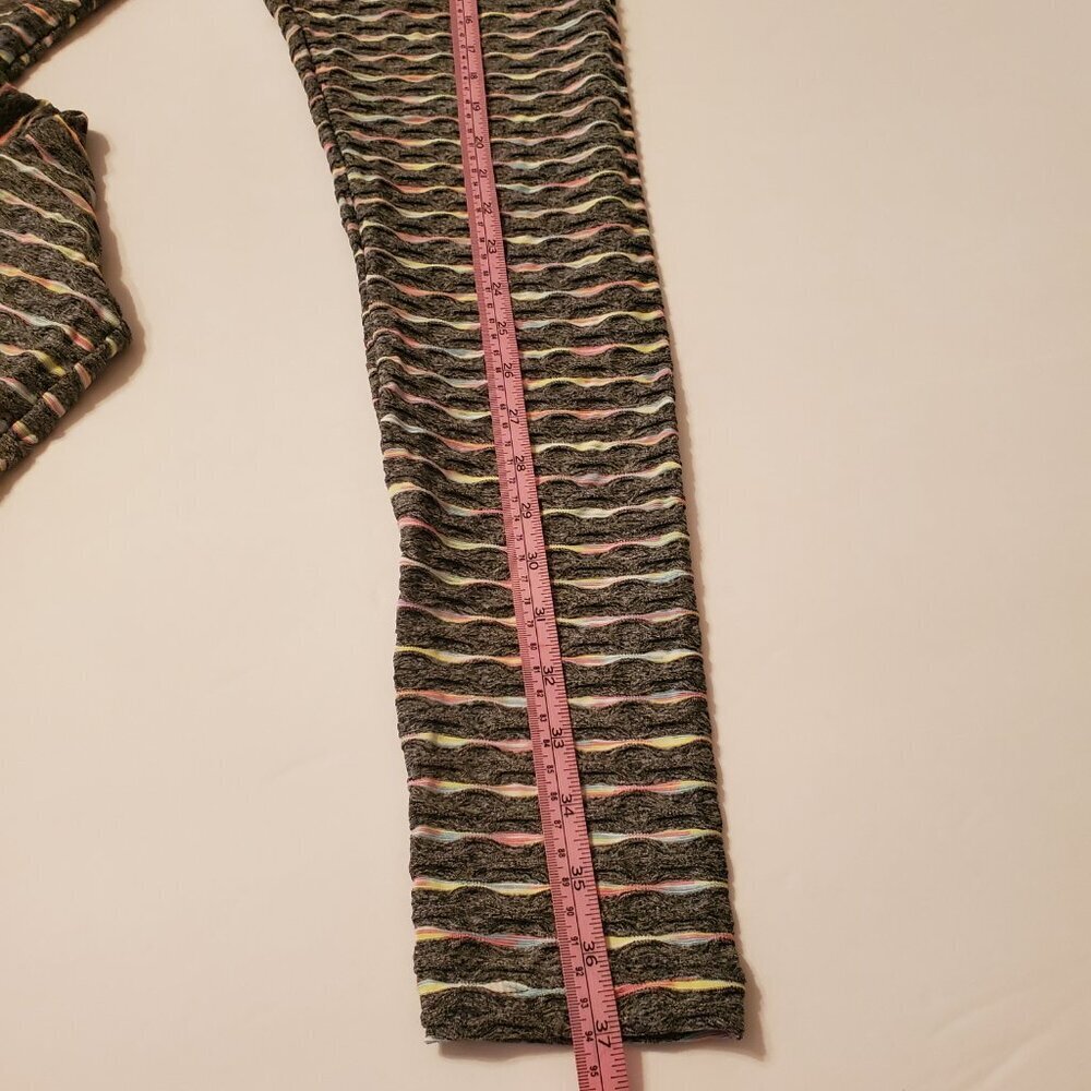 NWT New Fashion Two-Piece Honeycomb Active Bun Sculp Seam Leggings, Size S/M. - Picture 11 of 12